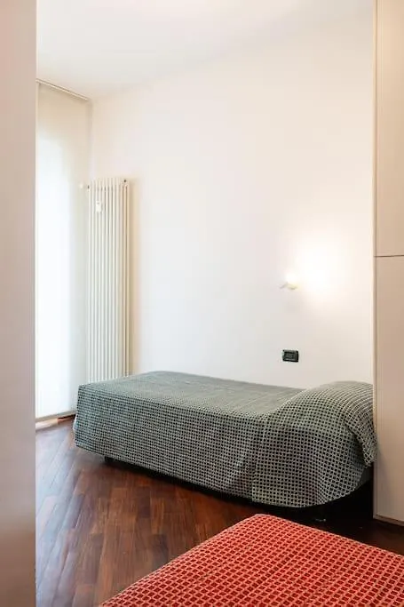 Fantastic Two Bedroom Zara 5Th Fl- Mirable Pm Milan Apartment