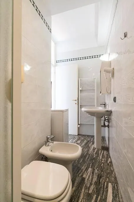 Fantastic Two Bedroom Zara 5Th Fl- Mirable Pm Milan Apartment