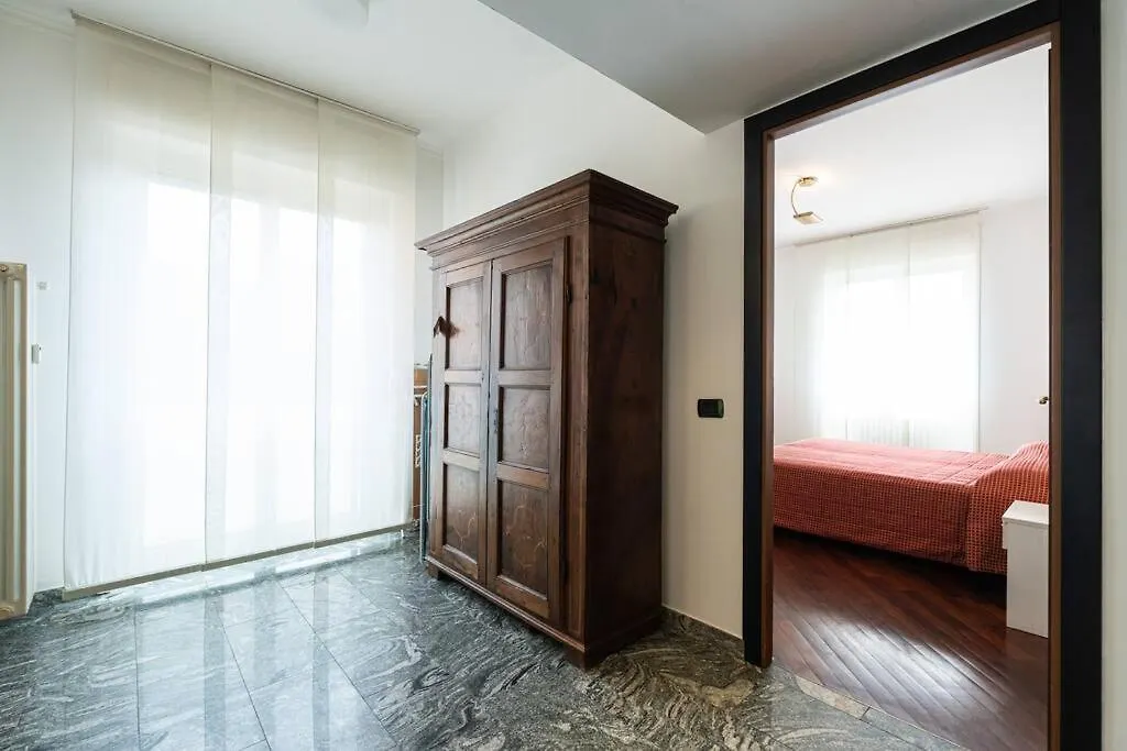 Fantastic Two Bedroom Zara 5Th Fl- Mirable Pm Milan