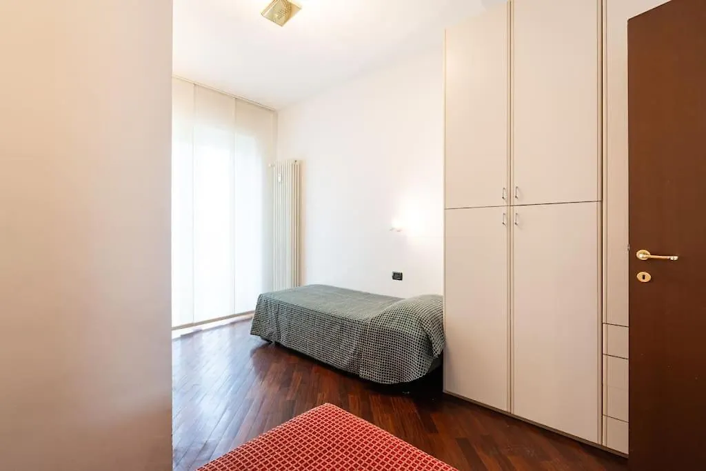 Fantastic Two Bedroom Zara 5Th Fl- Mirable Pm Milan Apartment